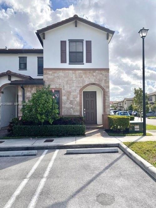 3288-3288 W 106th Ter, Hialeah, FL, 33018-4620 | Card Image