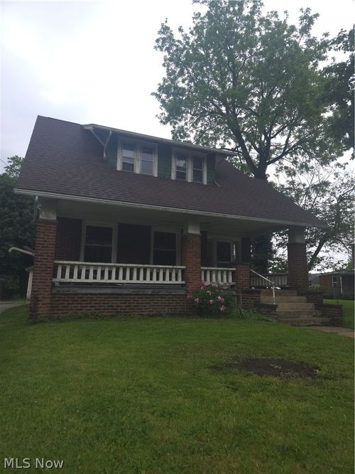 105 W Ely Street, Alliance, OH, 44601 | Card Image