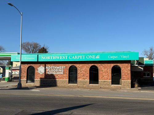 1546 W Locust St, Davenport, IA, 52804-3634 | Card Image