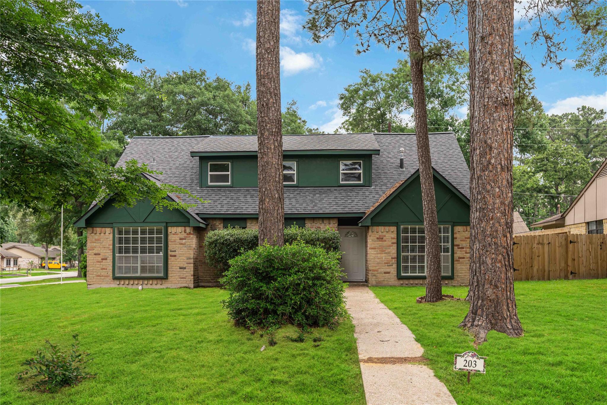 Residential in Oak Ridge North 3