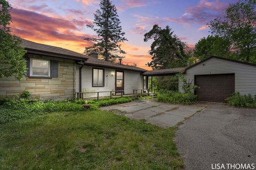 1820 130th Ave, Hopkins, MI, 49328-9733 | Card Image