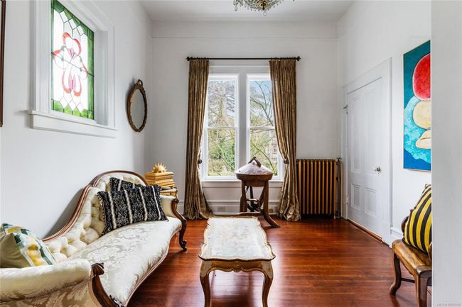1023 St Charles St, House other with 3 bedrooms, 3 bathrooms and 6 parking in Victoria BC | Image 27