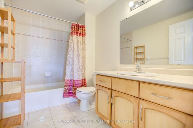 106 Country Clair St, House other with 3 bedrooms, 4 bathrooms and 2 parking in Kitchener ON | Image 25