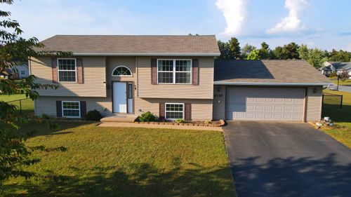 6110 Kayak Dr, WESTON, WI, 54476-6662 | Card Image