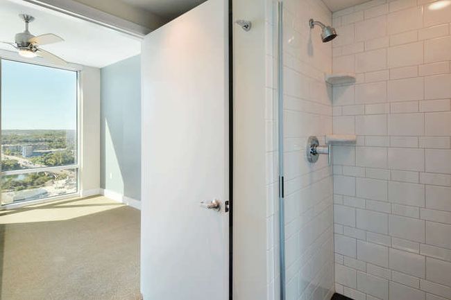 APT-1703 - 300 Bowie St, Condo with 2 bedrooms, 2 bathrooms and 2 parking in Austin TX | Image 21