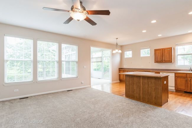 1520 Mansfield Dr, House other with 3 bedrooms, 2 bathrooms and 2 parking in Aurora IL | Image 11