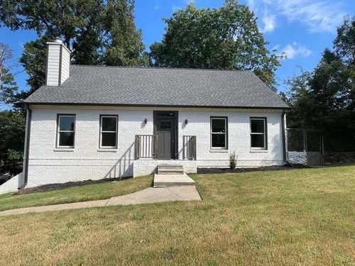 759 Brownlee Ln, Lawrenceville, GA, 30044-5622 | Card Image