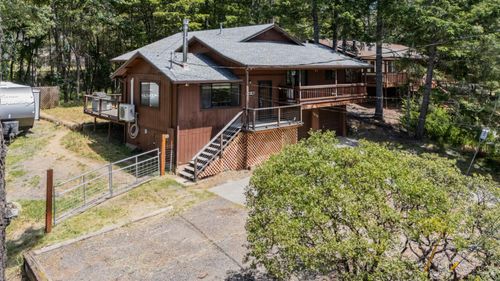 1618 Daphne Dr, Willits, CA, 95490-9540 | Card Image
