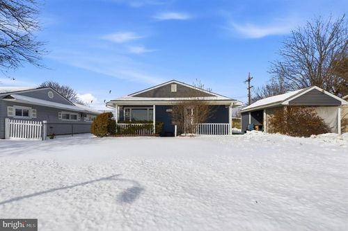 s-406 Pinewood Dr, LEVITTOWN, PA, 19054-3612 | Card Image