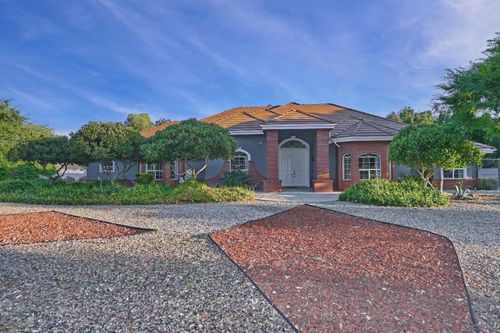 8037 E Morab Ave, Clovis, CA, 93619-8249 | Card Image
