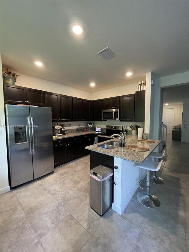 0 - 3409 W 104th Ter, Condo with 4 bedrooms, 3 bathrooms and null parking in Hialeah FL | Image 15