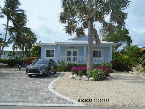241 W Seaview Dr, Duck Key, FL, 33050-3829 | Card Image