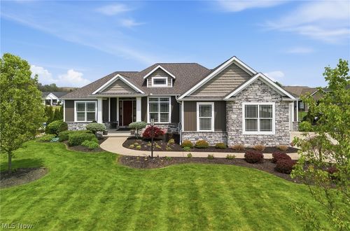 8872 Scotsbury Glen Street Nw, Massillon, OH, 44646 | Card Image