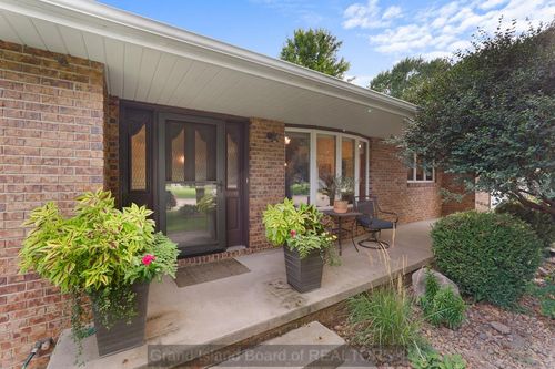 1613 Spruce Rd, Grand Island, NE, 68801-7003 | Card Image