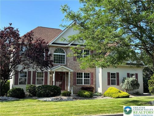 797 Heather Ln, Easton, PA, 18040-8274 | Card Image