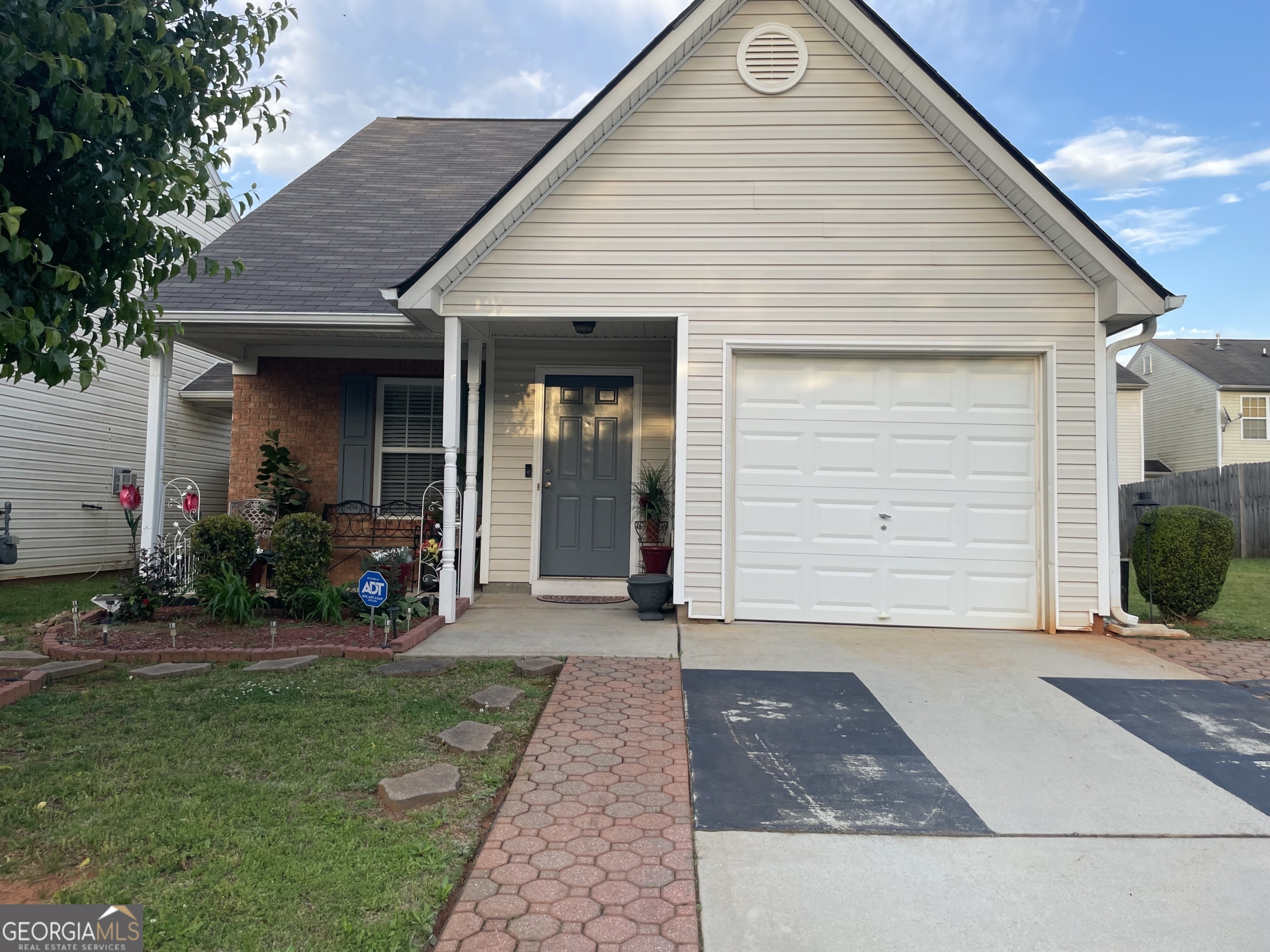 Coral Cir, Mcdonough, GA 30253