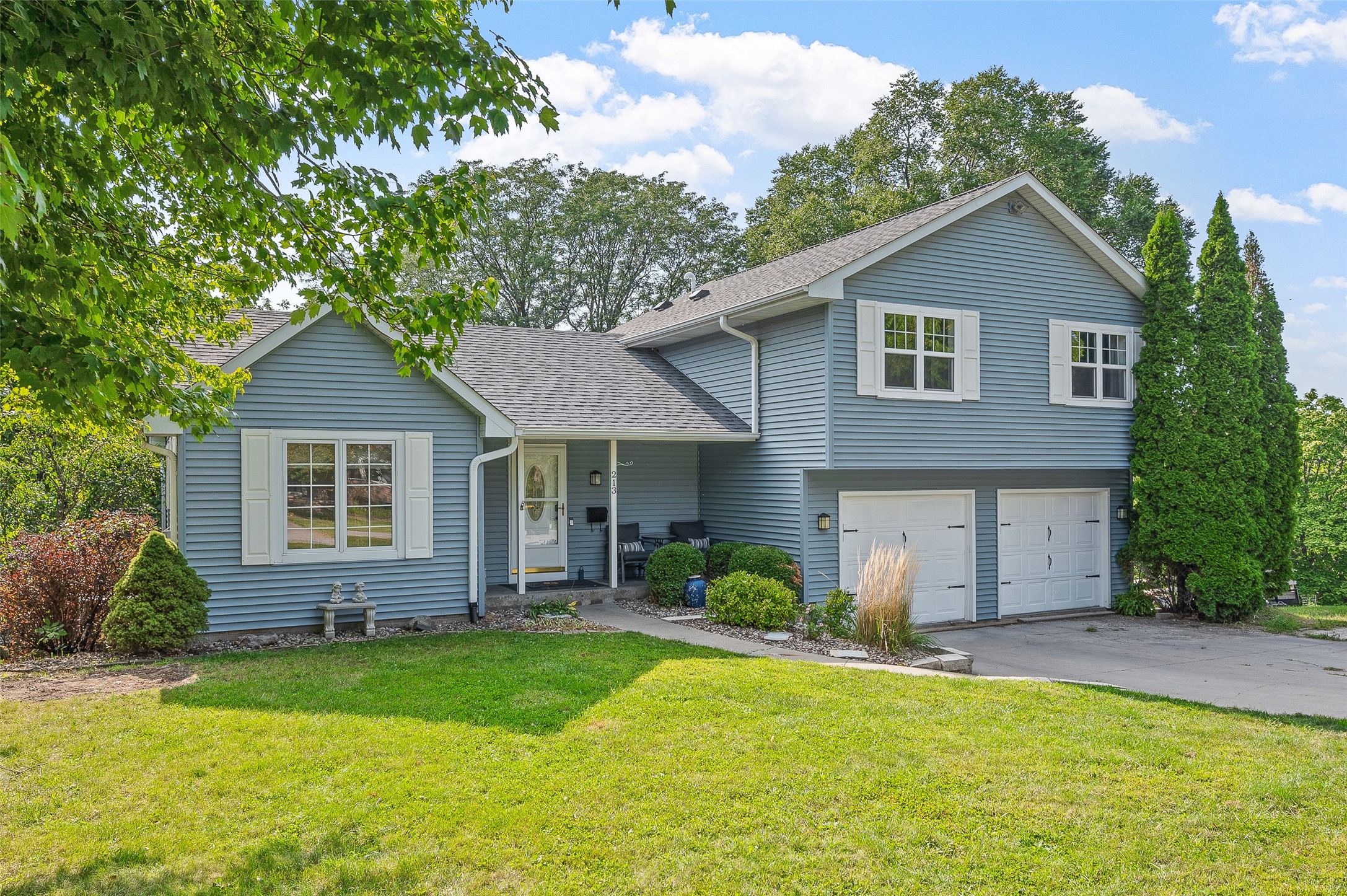 College Ave, Colfax, IA 50054