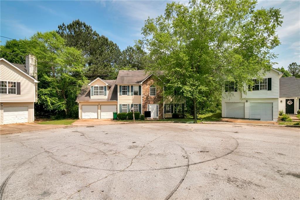 Ward Bluff Ct, Ellenwood, GA 30294