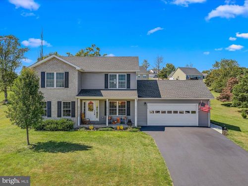 559 Harvest Dr, ROMNEY, WV, 26757-8011 | Card Image