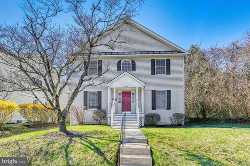 2016 N Greenbrier St, ARLINGTON, VA, 22205-3025 | Card Image