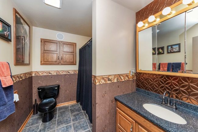 715 Locust St, House other with 4 bedrooms, 2 bathrooms and 2 parking in Minonk IL | Image 17