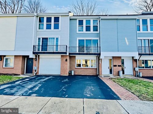 818 Summit Chase Dr, READING, PA, 19611-1532 | Card Image