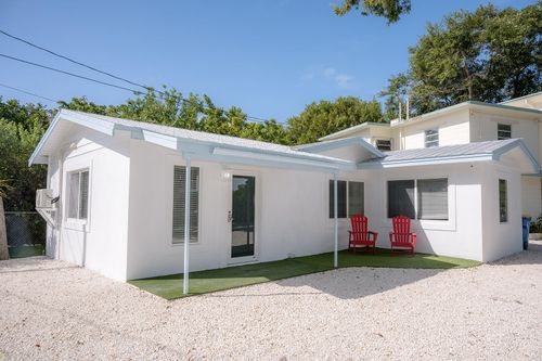 81160 Old Hwy, Islamorada, FL, 33036-3848 | Card Image