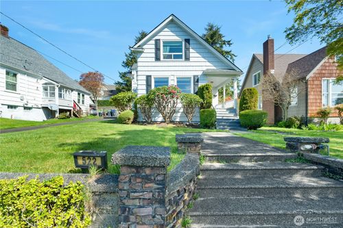 522 W 6th St, Aberdeen, WA, 98520-3313 | Card Image