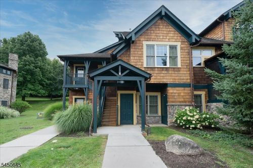 21-8 Maple Cres, Vernon, NJ, 07462-3231 | Card Image