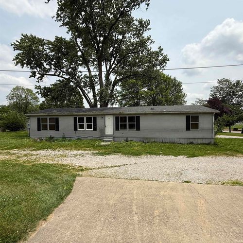 526 W Brummitt St, Owensville, IN, 47665-8734 | Card Image