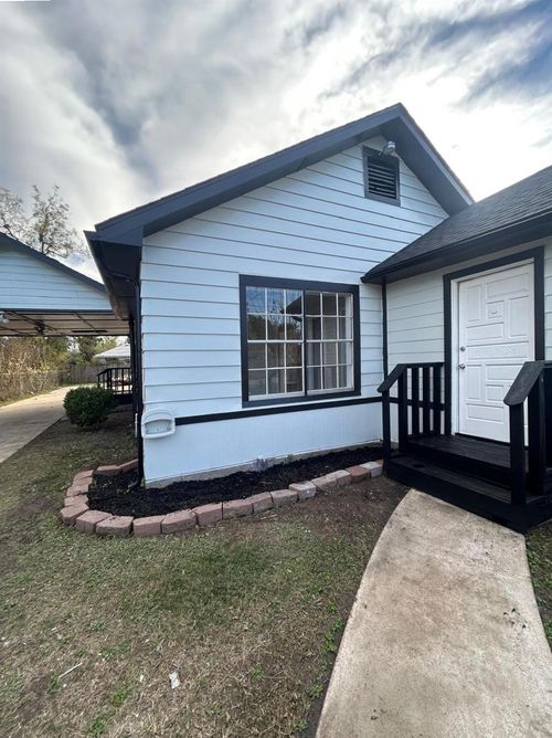 2010 King St, Houston, TX, 77026-1027 | Card Image