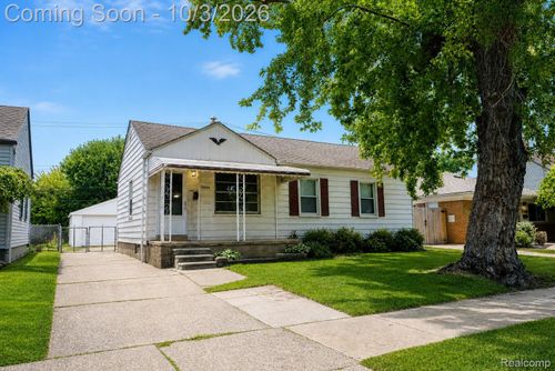 12656 Helen St, Southgate, MI, 48195-1759 | Card Image
