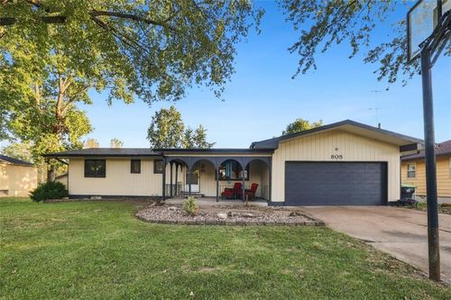 805 Ann Ave, Harrisonville, MO, 64701-3301 | Card Image