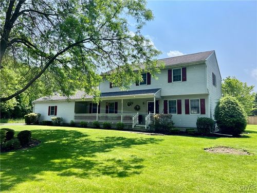 2 Whitetail Cir, Oswego, NY, 13126-4158 | Card Image