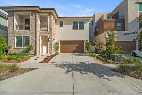 370 Sawbuck, Irvine, CA, 92618-1421 | Card Image