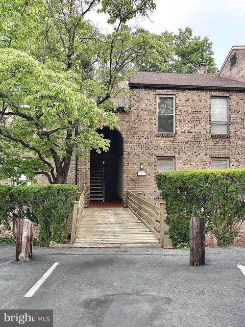 5 Fairway Rd, READING, PA, 19607 | Card Image