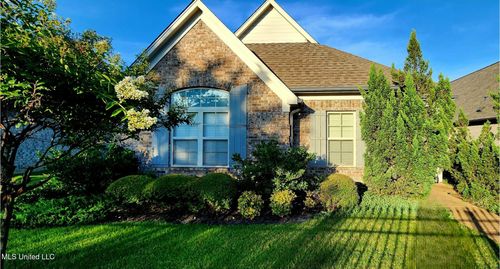 5798 Savannah Pkwy, Southaven, MS, 38672-7523 | Card Image