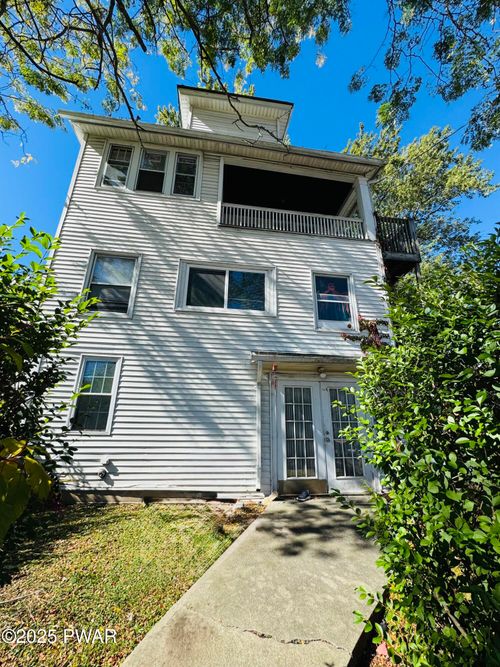 1011 W Market St, Scranton, PA, 18508-1249 | Card Image