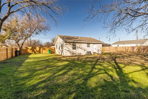 205 N State Highway 101, Chico, TX, 76431-3234 | Card Image