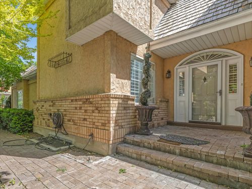 4506 Countrylane Rd, Salt Lake City, UT, 84117-4131 | Card Image