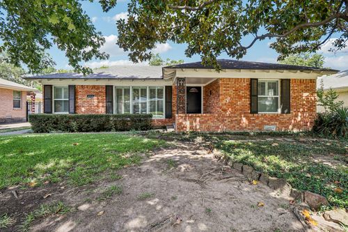 6711 Vada Dr, Dallas, TX, 75214-2558 | Card Image