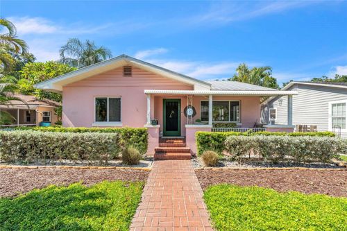 451 25th Ave N, St Petersburg, FL, 33704-2821 | Card Image