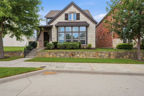 911 Midland Dr, Allen, TX, 75013-3381 | Card Image