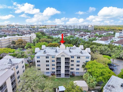 apt-303-8343 Lake Dr, Doral, FL, 33166-7727 | Card Image