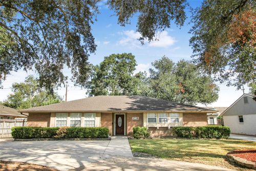 5738 Willowbend Blvd, Houston, TX, 77096-5927 | Card Image