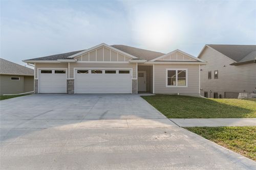 202 Meadowlark Dr, Monroe, IA, 50170-1203 | Card Image