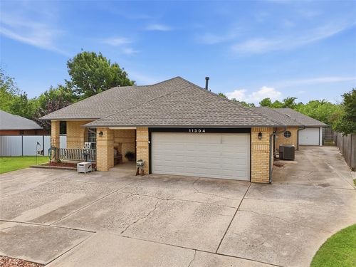 11304 Windmill Pl, Oklahoma City, OK, 73162-2316 | Card Image