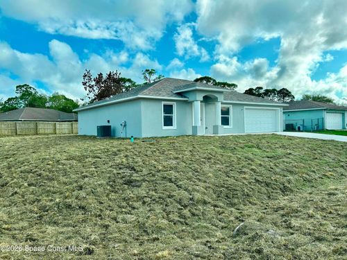 640 Roth Court Se, PALM BAY, FL, 32909 | Card Image