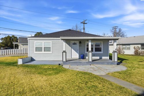 101 George Washington Way, Richland, WA, 99352 | Card Image