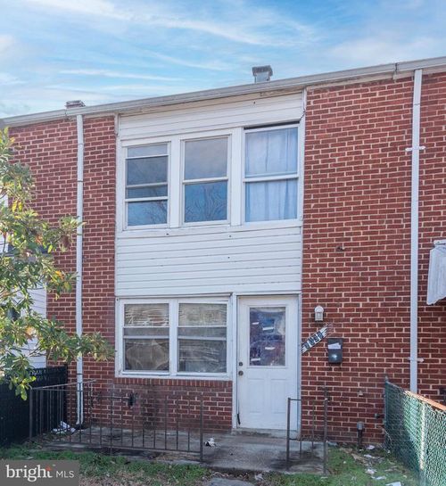 2038 Larkhall Rd, DUNDALK, MD, 21222-5605 | Card Image